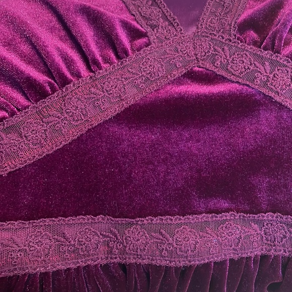 Velvet Bell Sleeve Lace Insert Dress - Picture 5 of 5